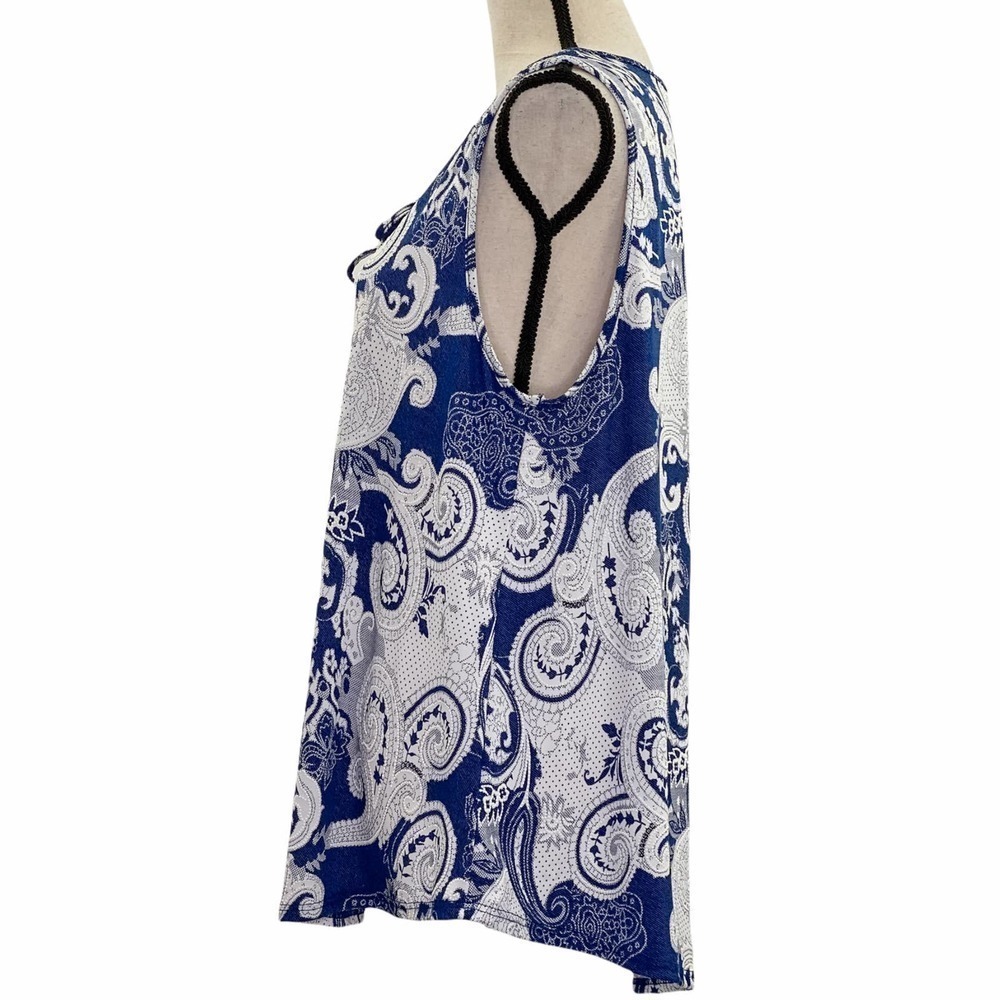 Sjs Blue & White Paisley Keyhole Sleeveless Blouse - Picture 3 of 11